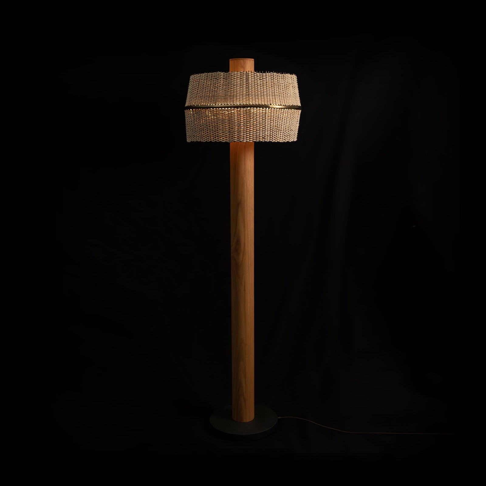 Arkivio_Lukiwe_Senga_Standing_Lamp.jpg
