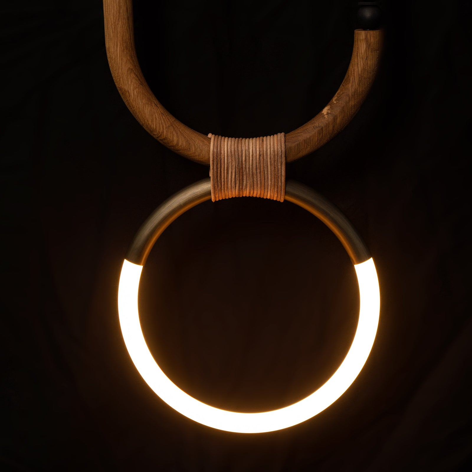 Arkivio_Pendant_Light_1.jpg