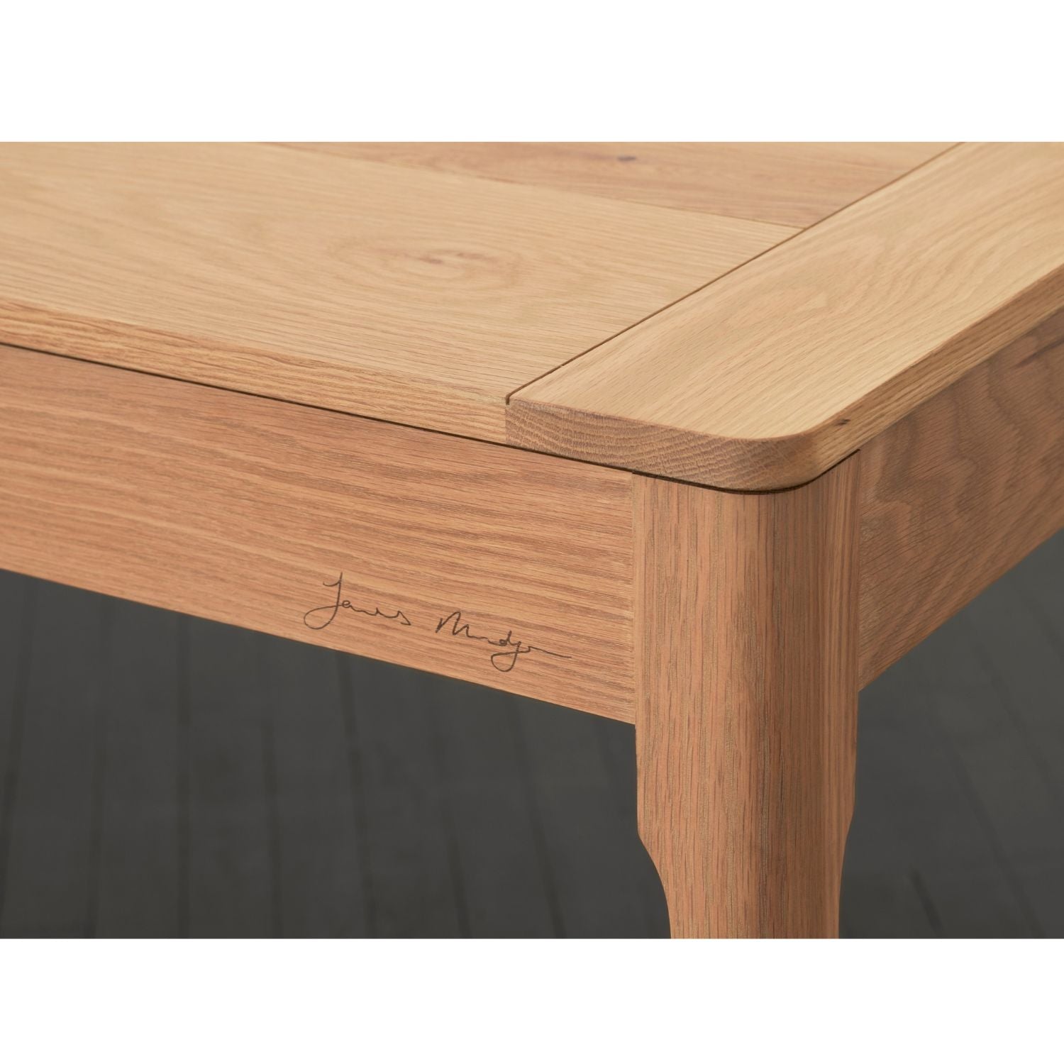Harris_Outdoor_detail.jpg