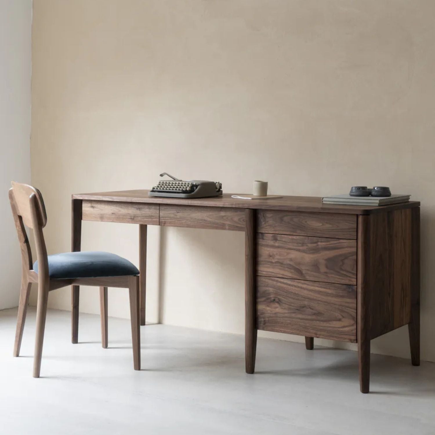 Ivor_desk_walnut.jpg