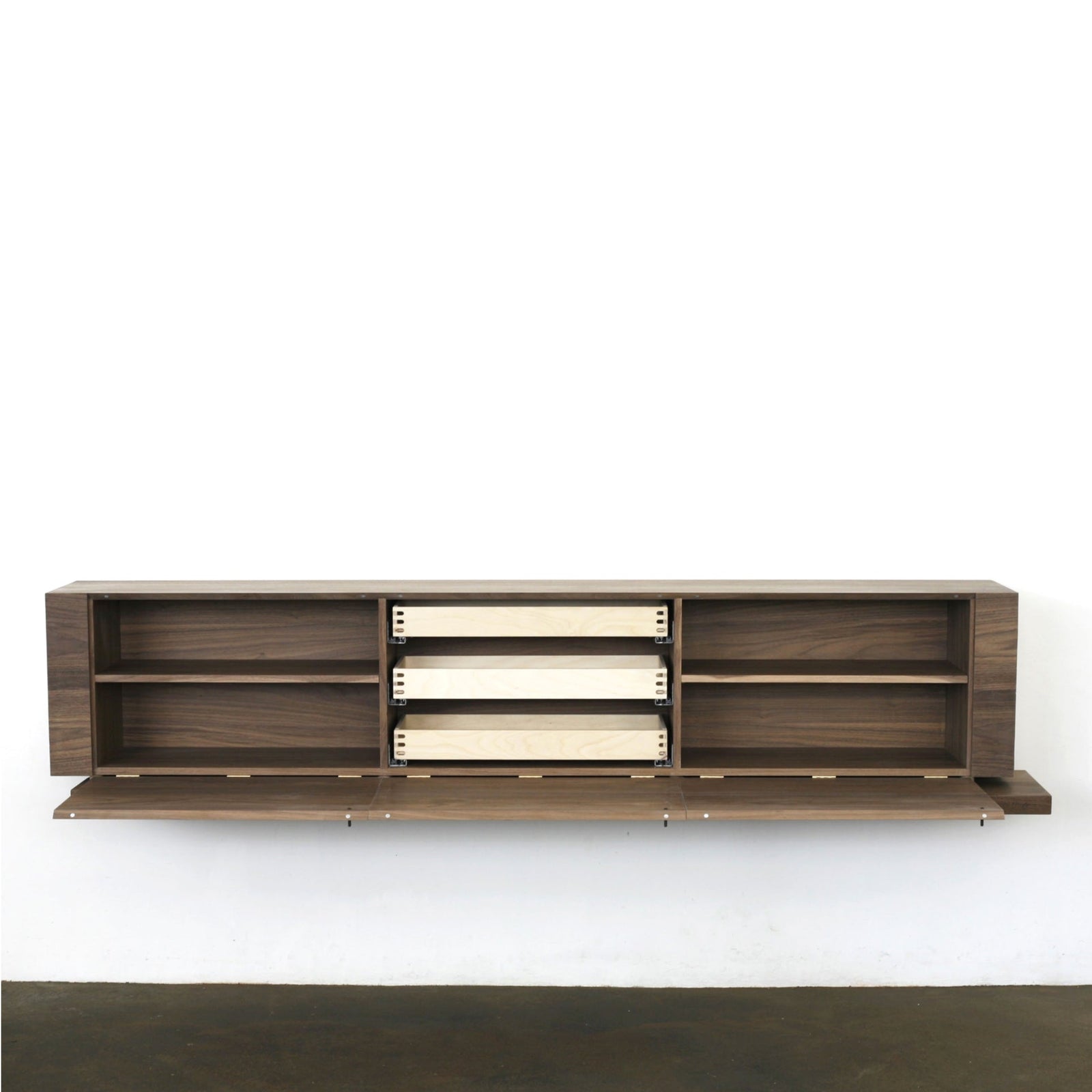 Log_20server_20Interior_20Walnut_20with_20drawers.jpg