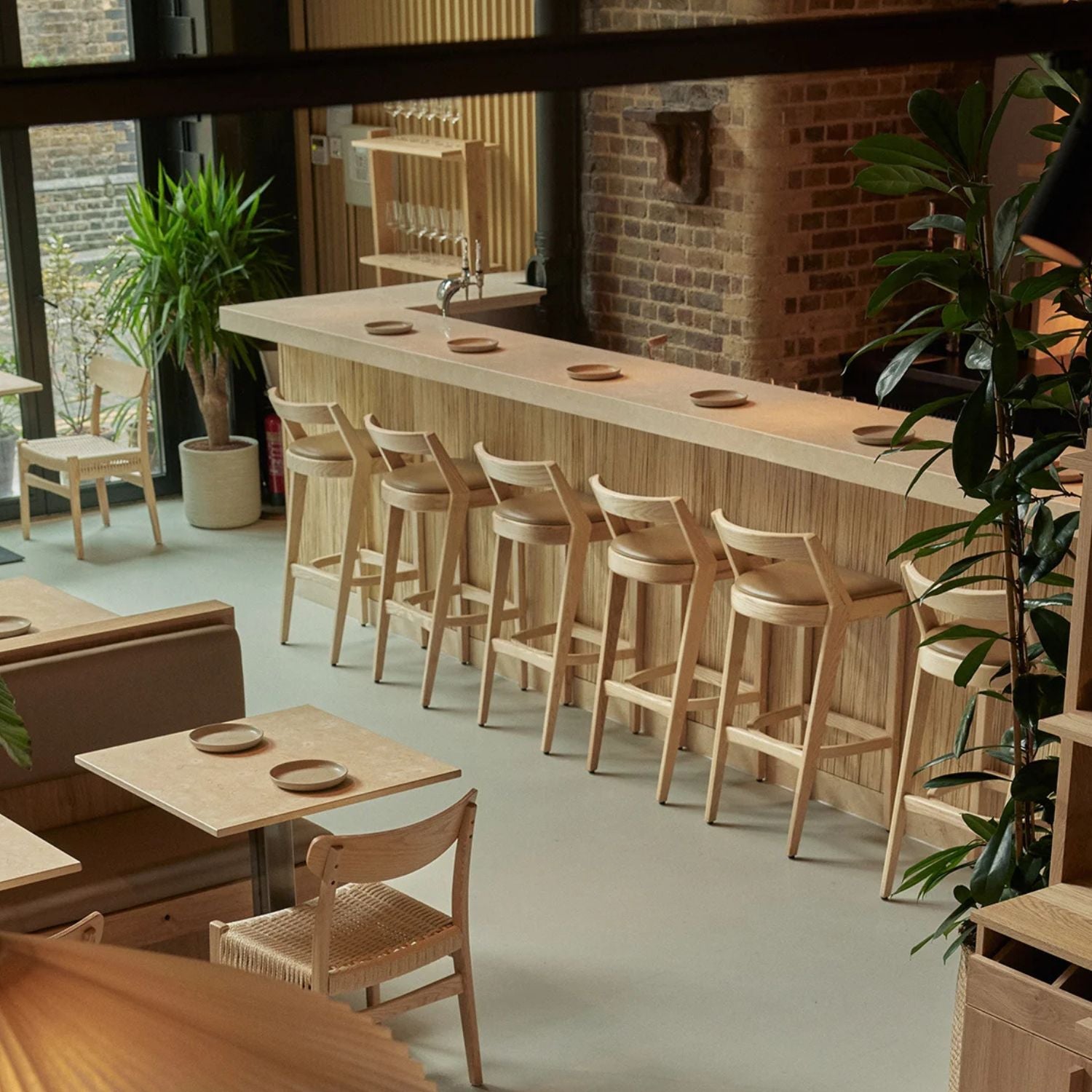 Makuti_bar_stool_insitu_2.jpg