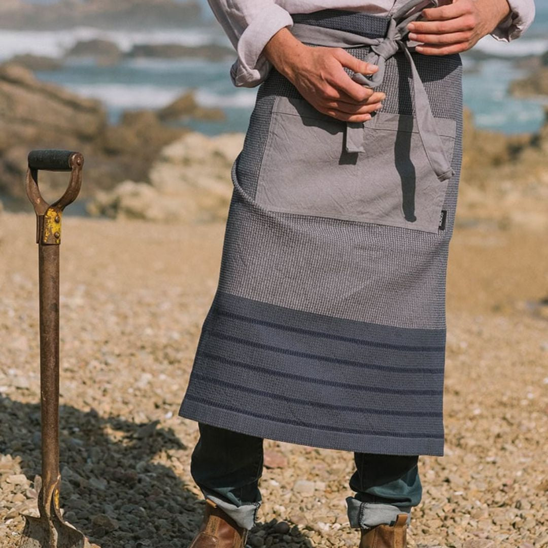 grill apron oyster 2.jpg