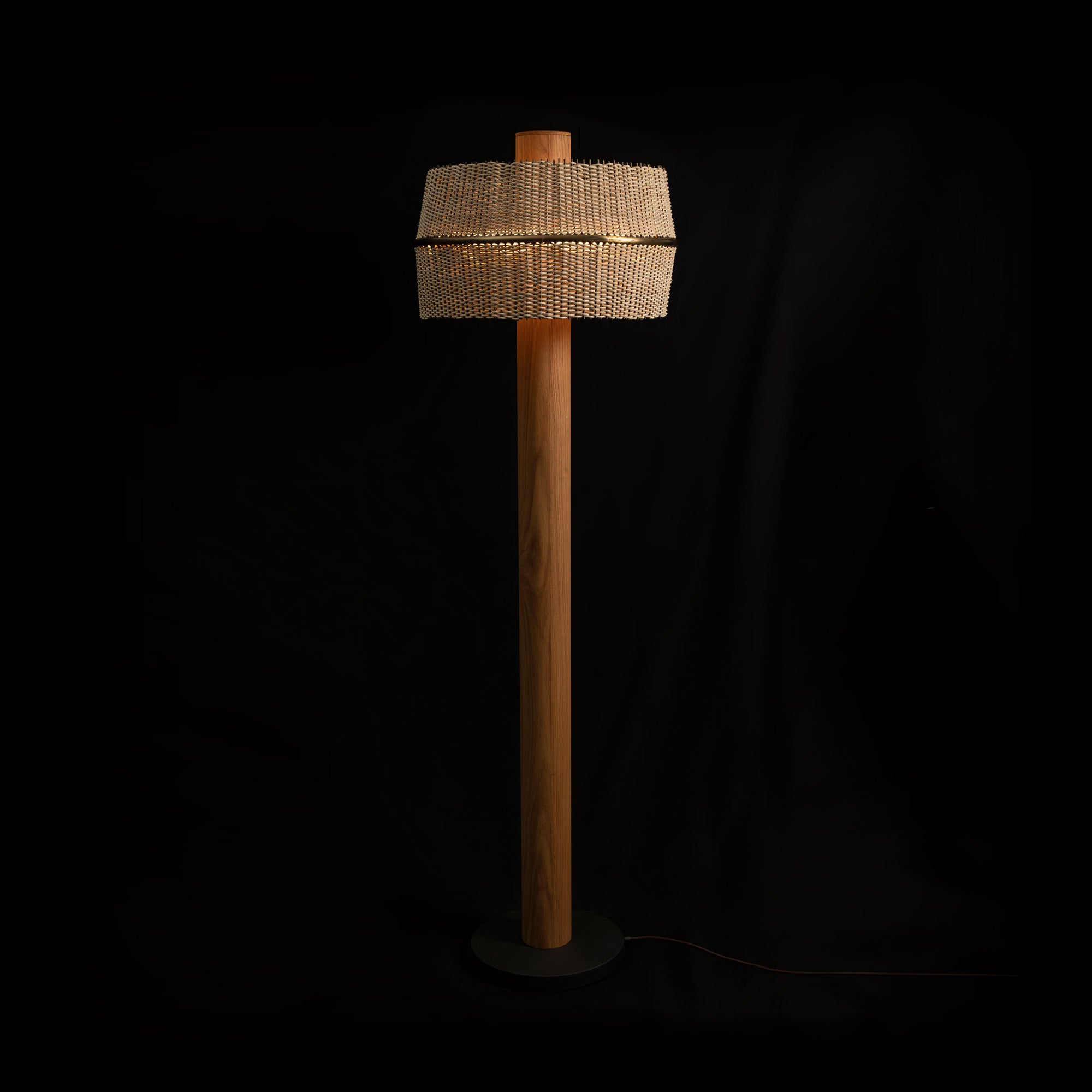 Arkivio_Lukiwe_Senga_Standing_Lamp.jpg