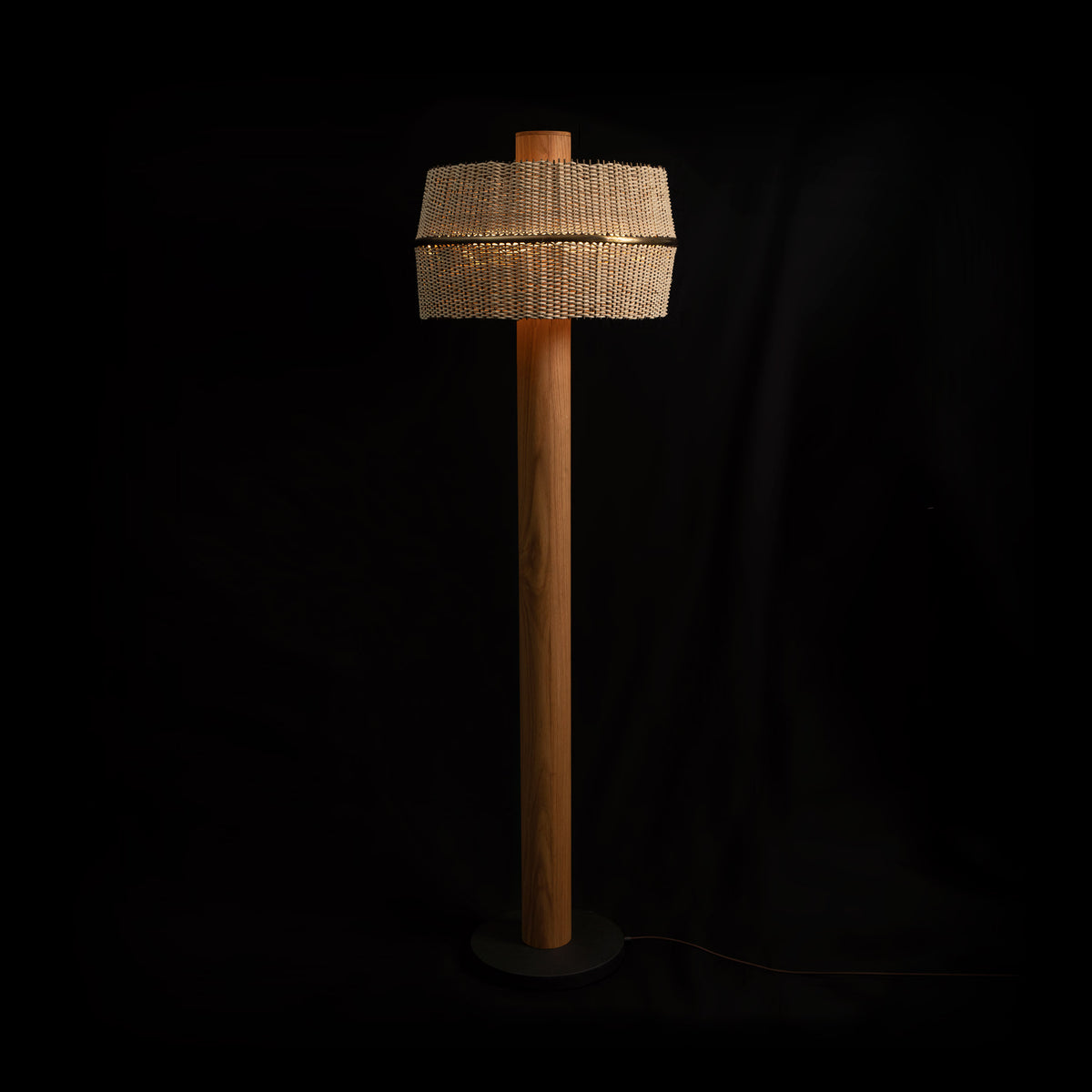 Arkivio_Lukiwe_Senga_Standing_Lamp.jpg