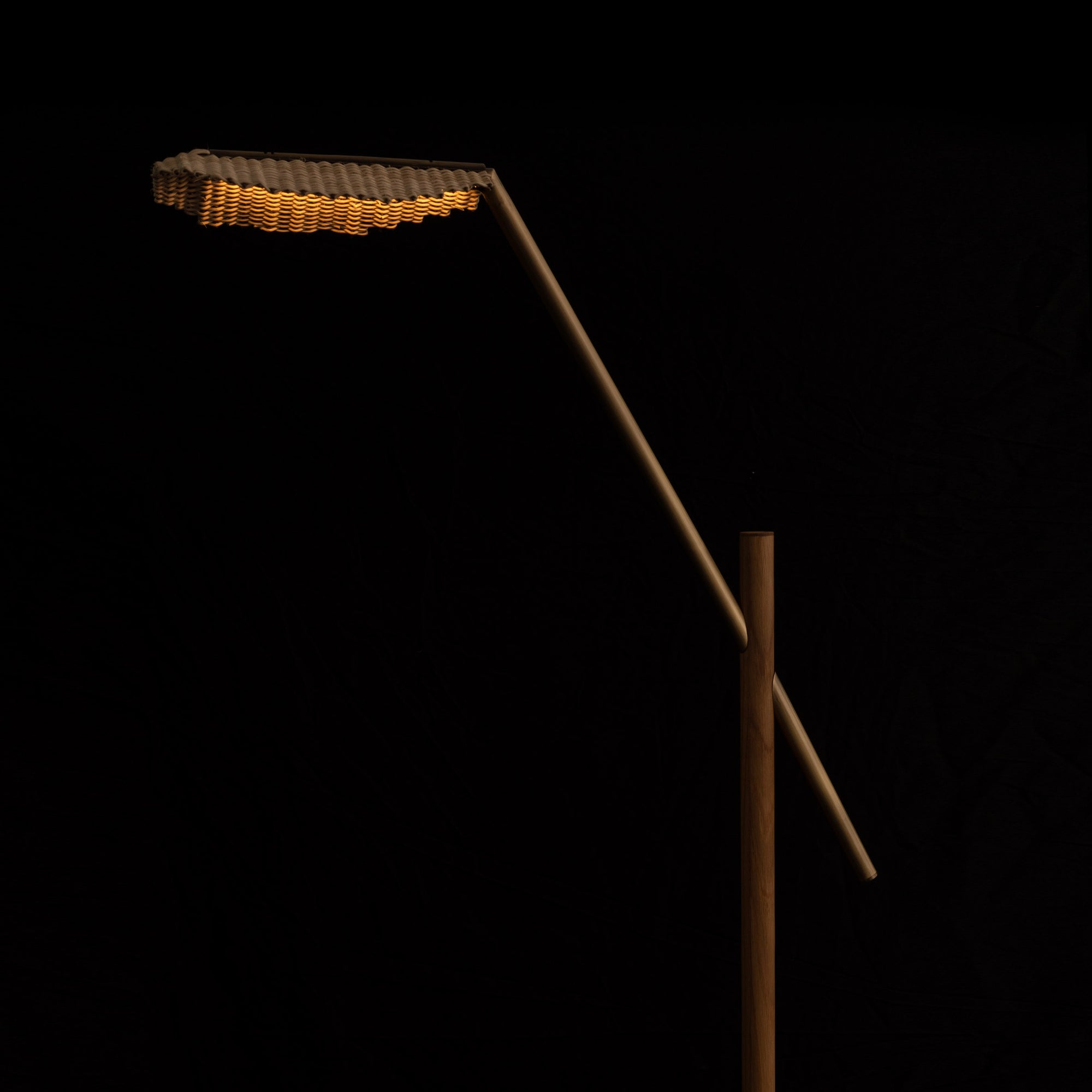Arkivio_Lukiwe_Standing_Lamp_4.jpg