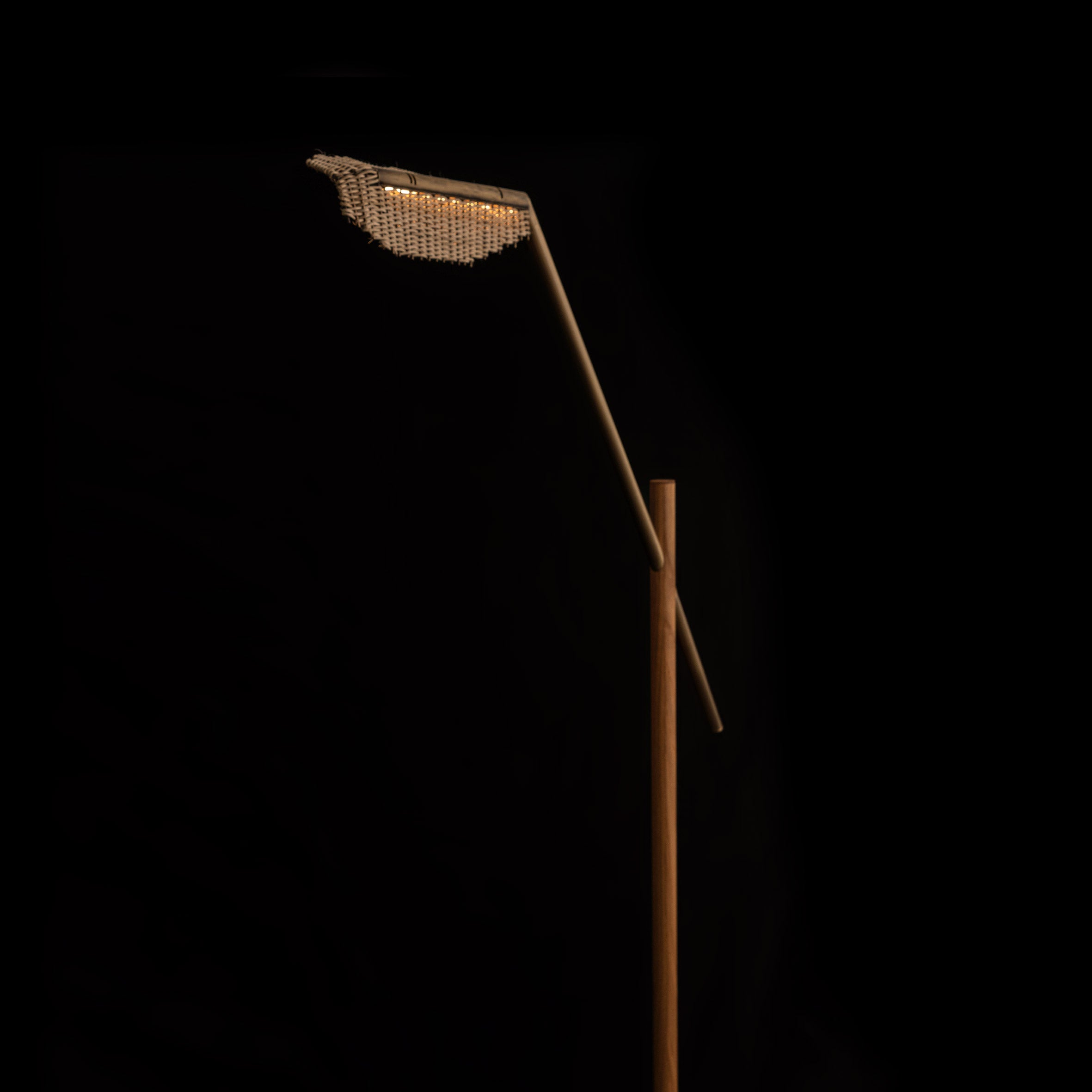 Arkivio_Lukiwe_Standing_Lamp_5.jpg