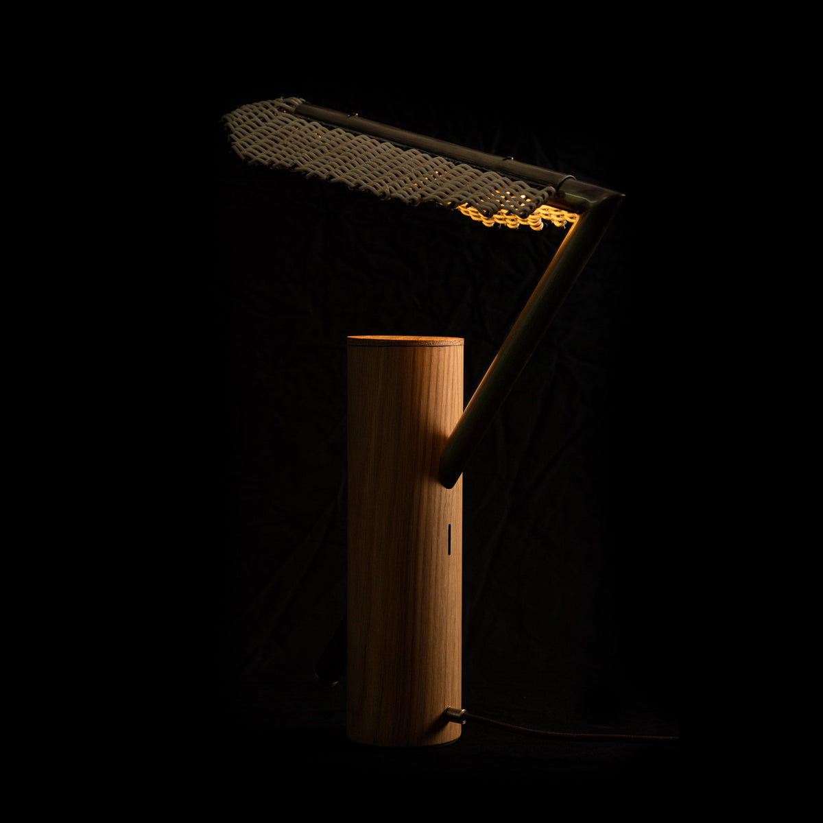 Arkivio_Lukiwe_Table_Lamp_4.jpg