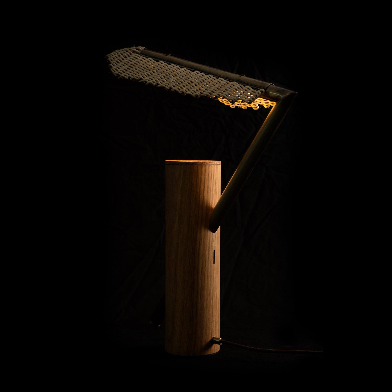 Arkivio_Lukiwe_Table_Lamp_4.jpg