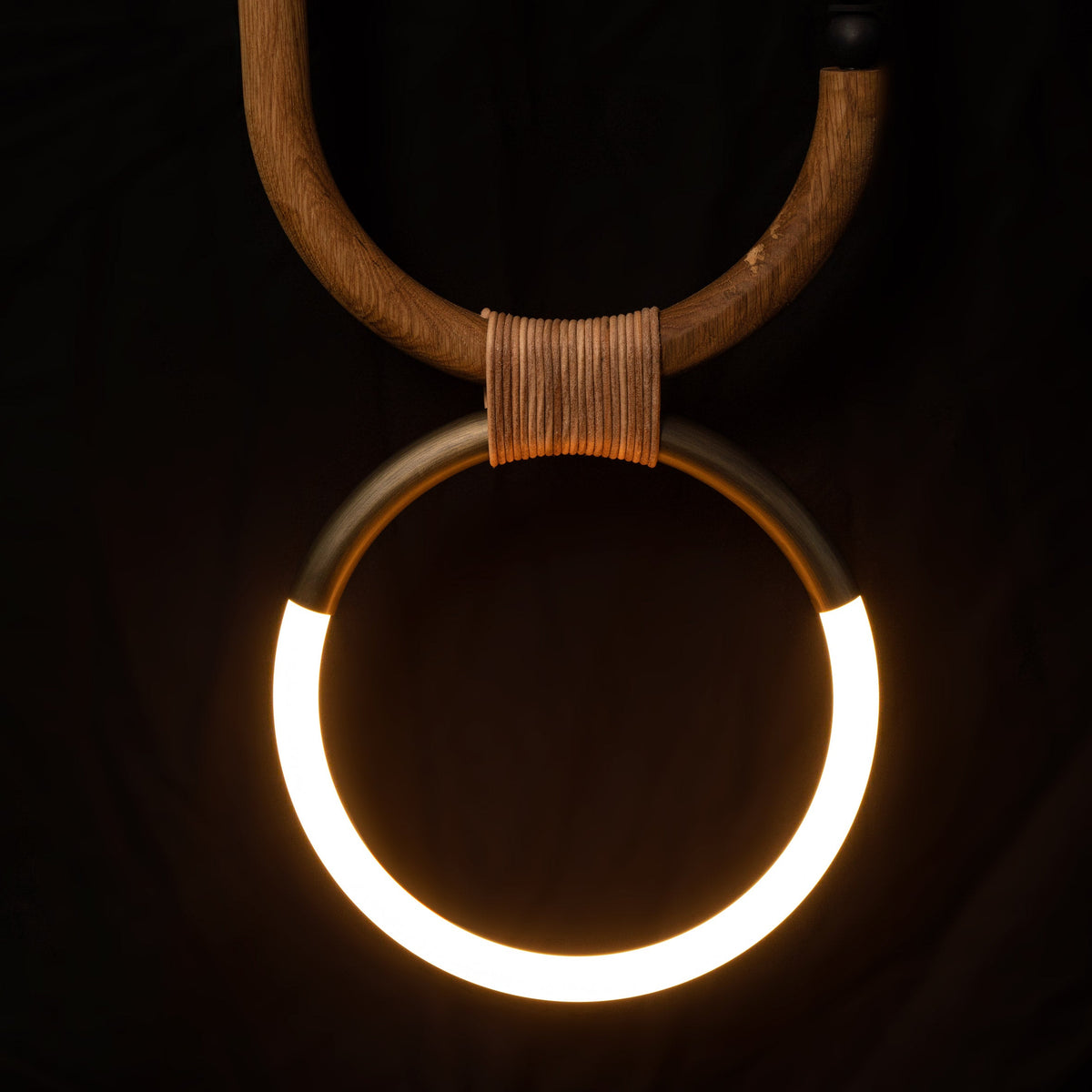 Arkivio_Pendant_Light_1.jpg