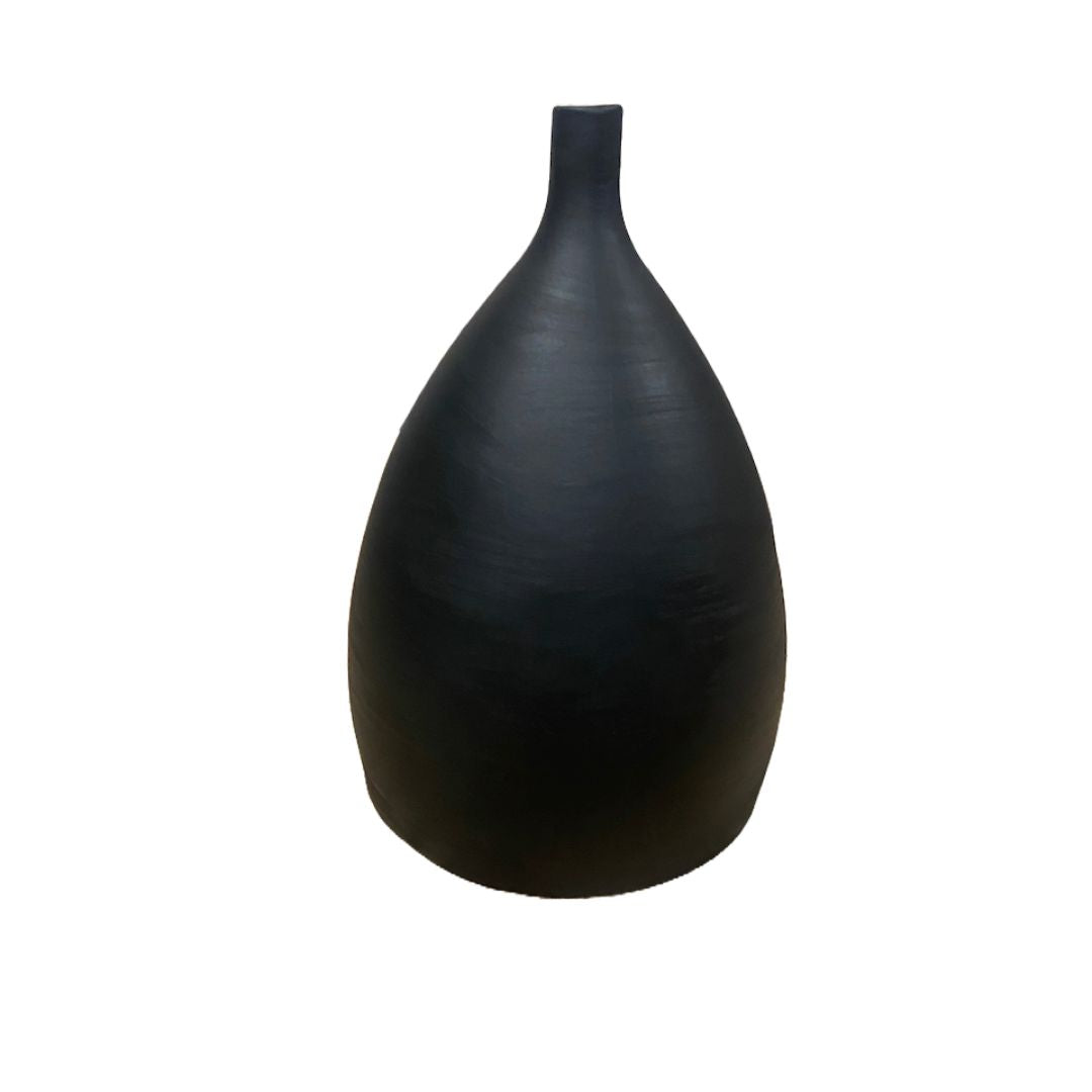 Black porcelain pendant.jpg