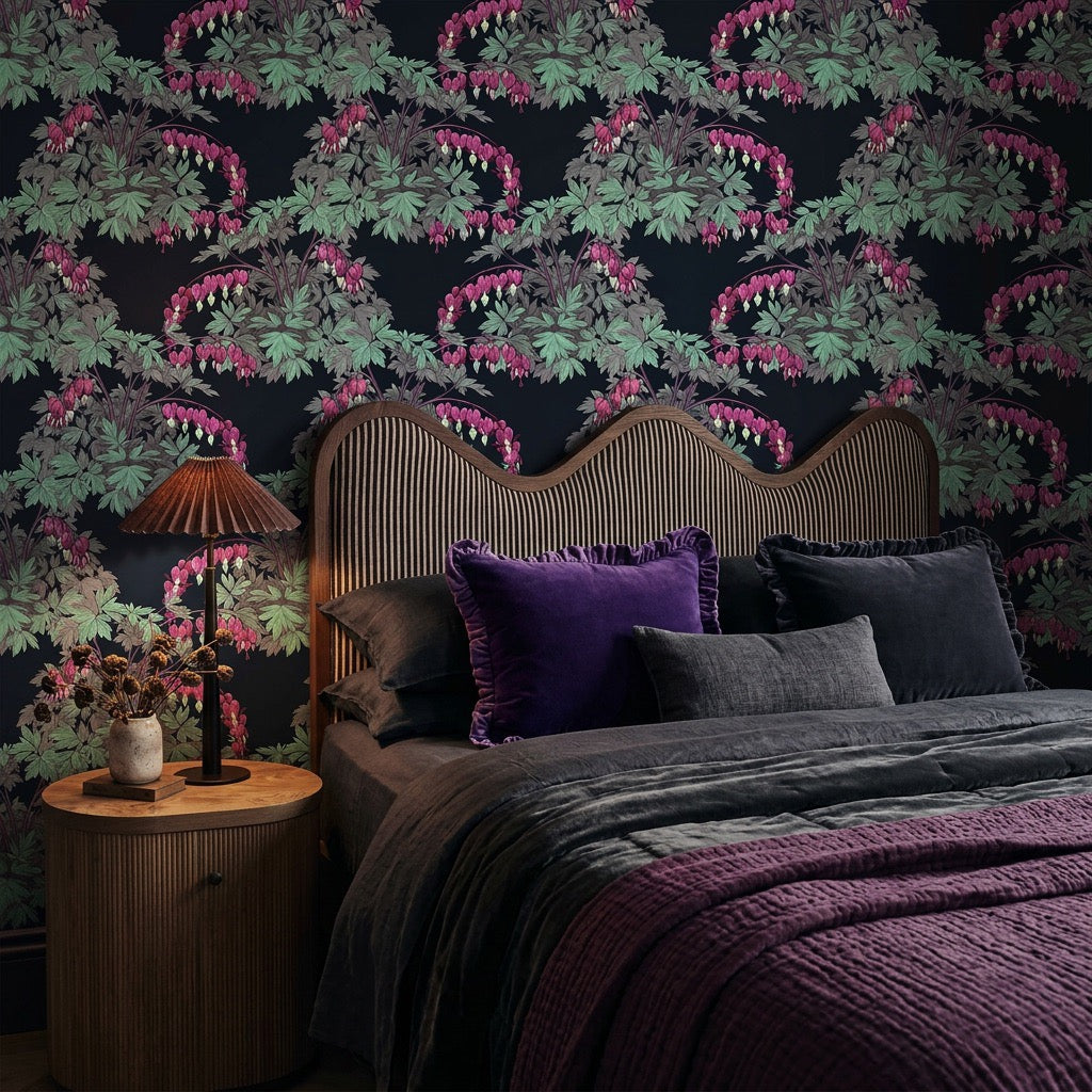 Bleeding Hearts – Midnight Wallpaper