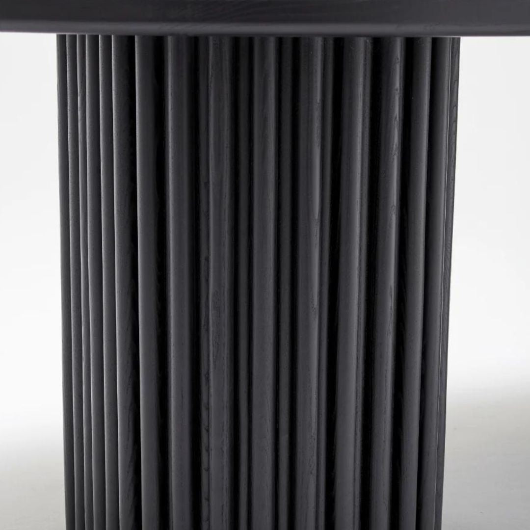 CoraDiningtable4.jpg