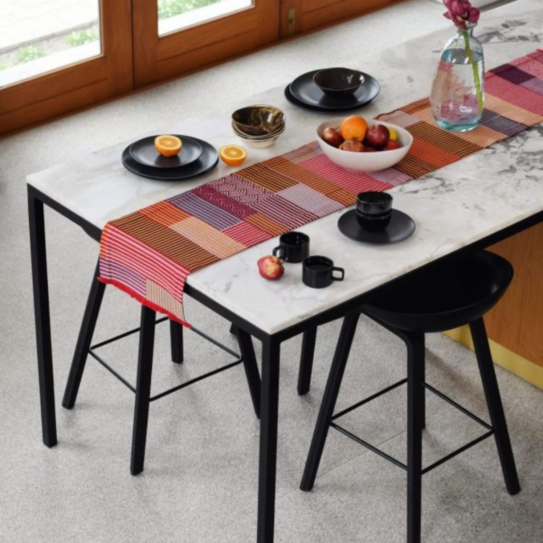 Gondissa Table Runner - Scallops & Stripes