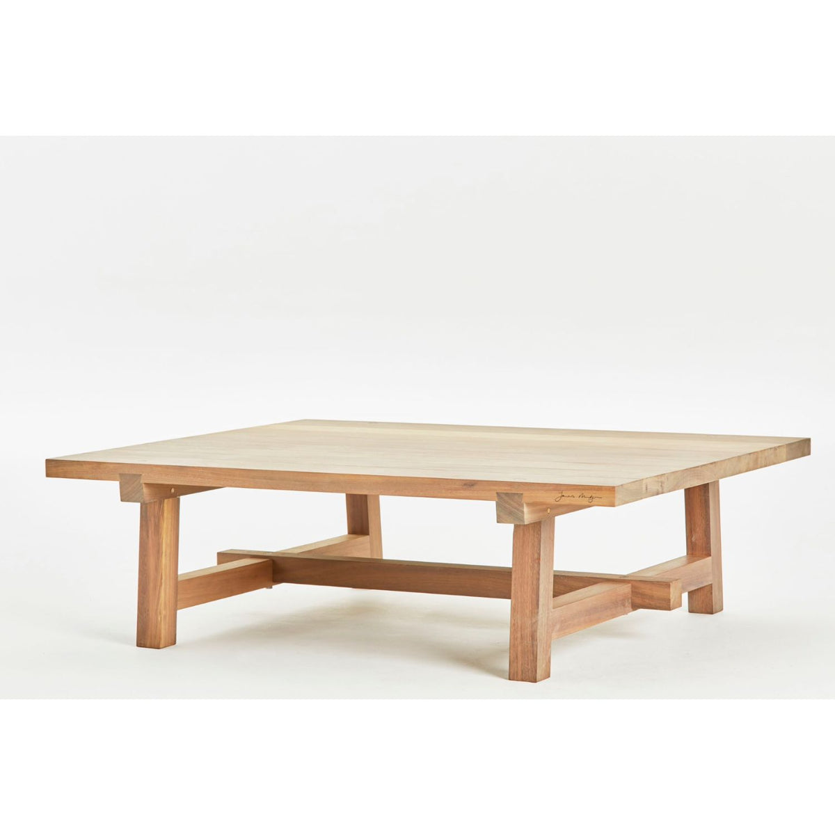 Harvest_outdoor_coffee_table_square_2.jpg
