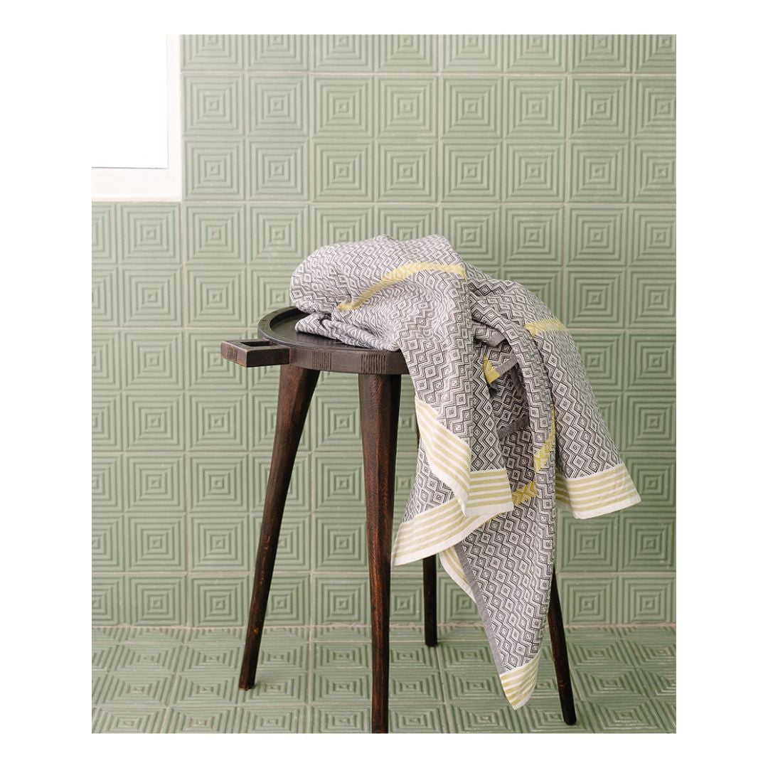 Itawuli Cango grey mood.jpg