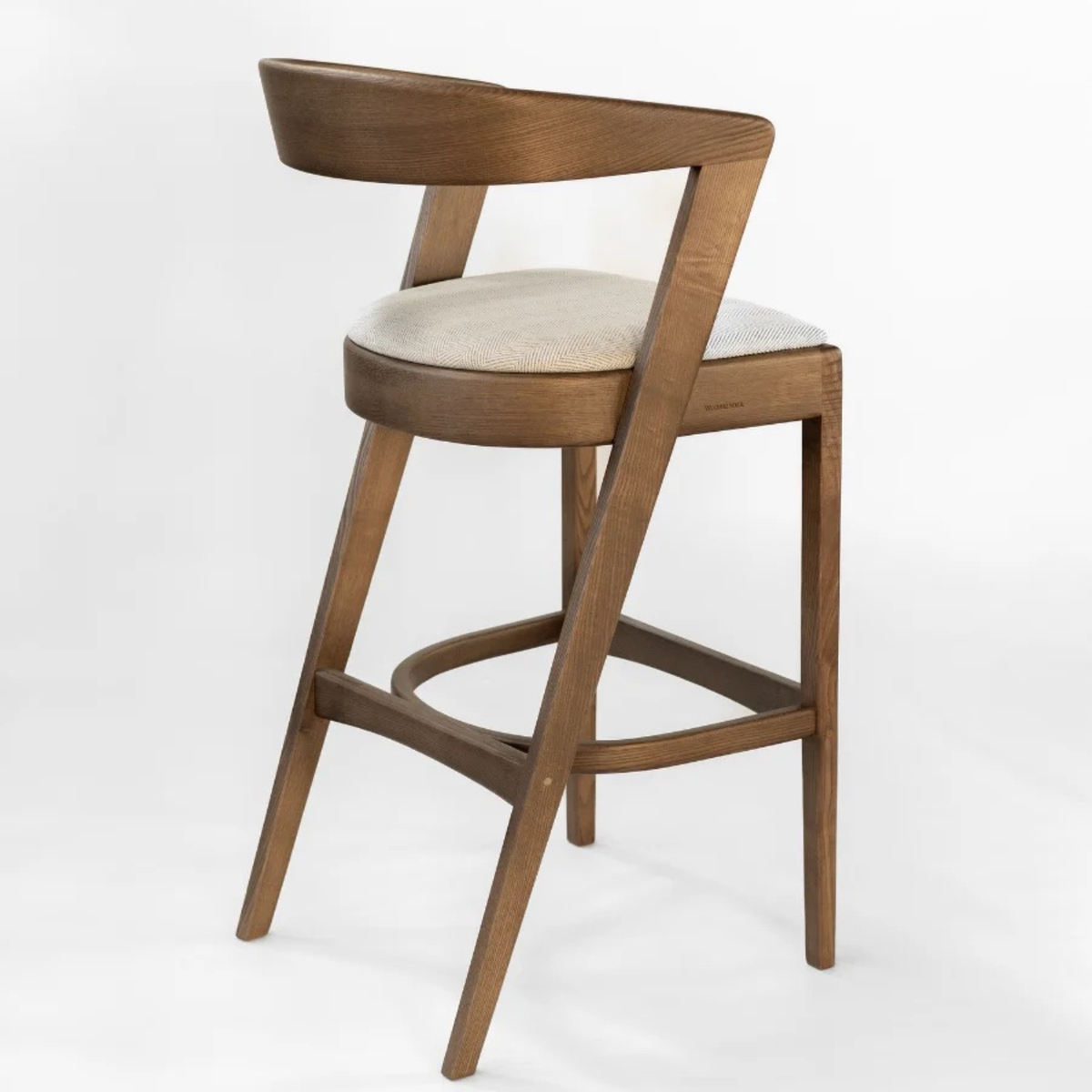 Kariba_bar_stool_4.png