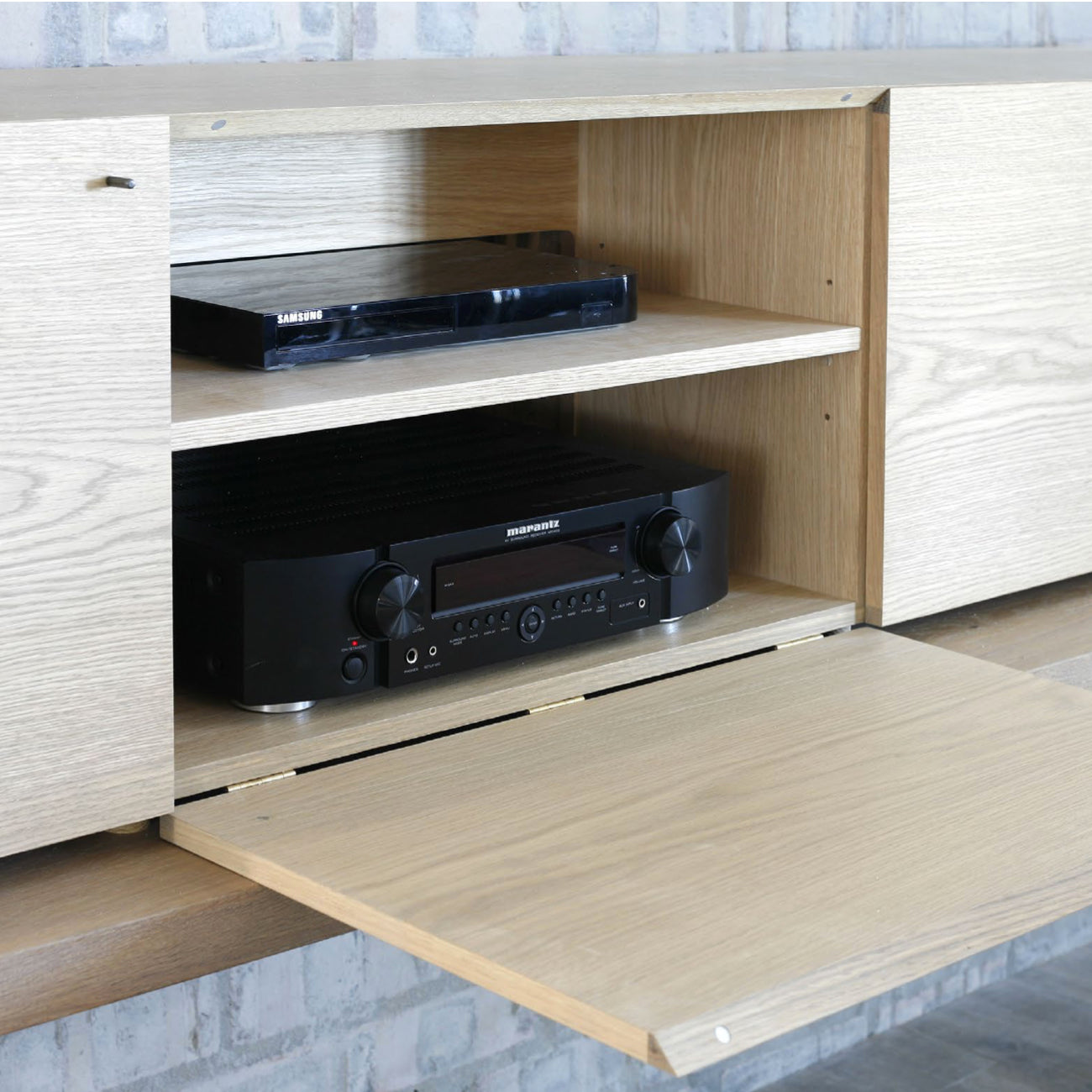 Log_20Server_20Interior_20Oak_20.jpg