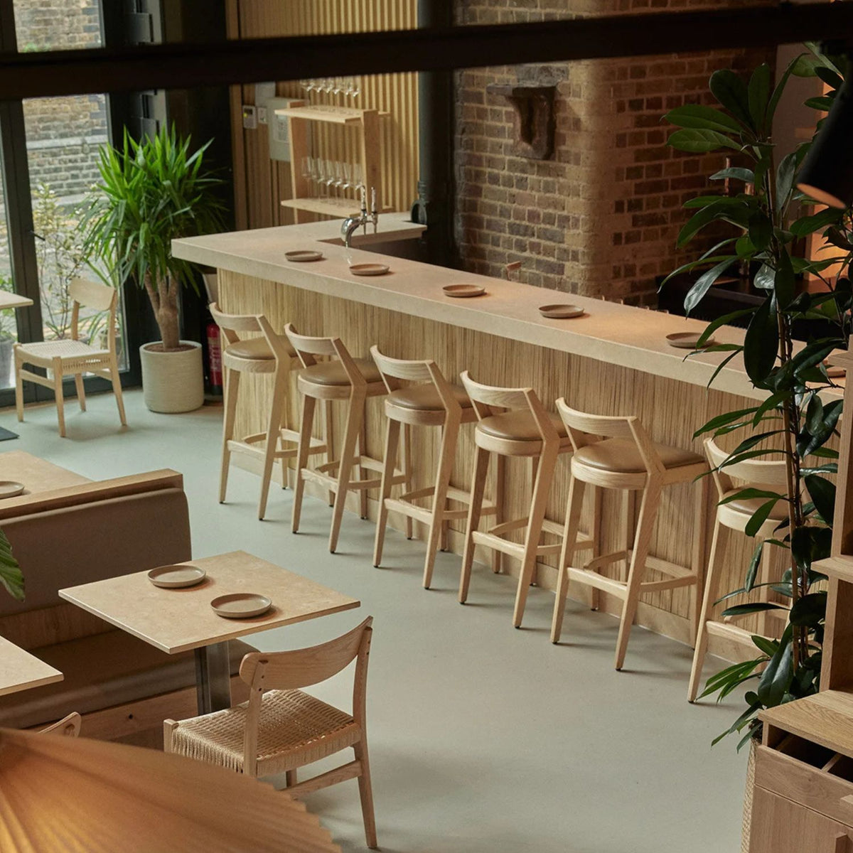 Makuti_bar_stool_insitu_2.jpg