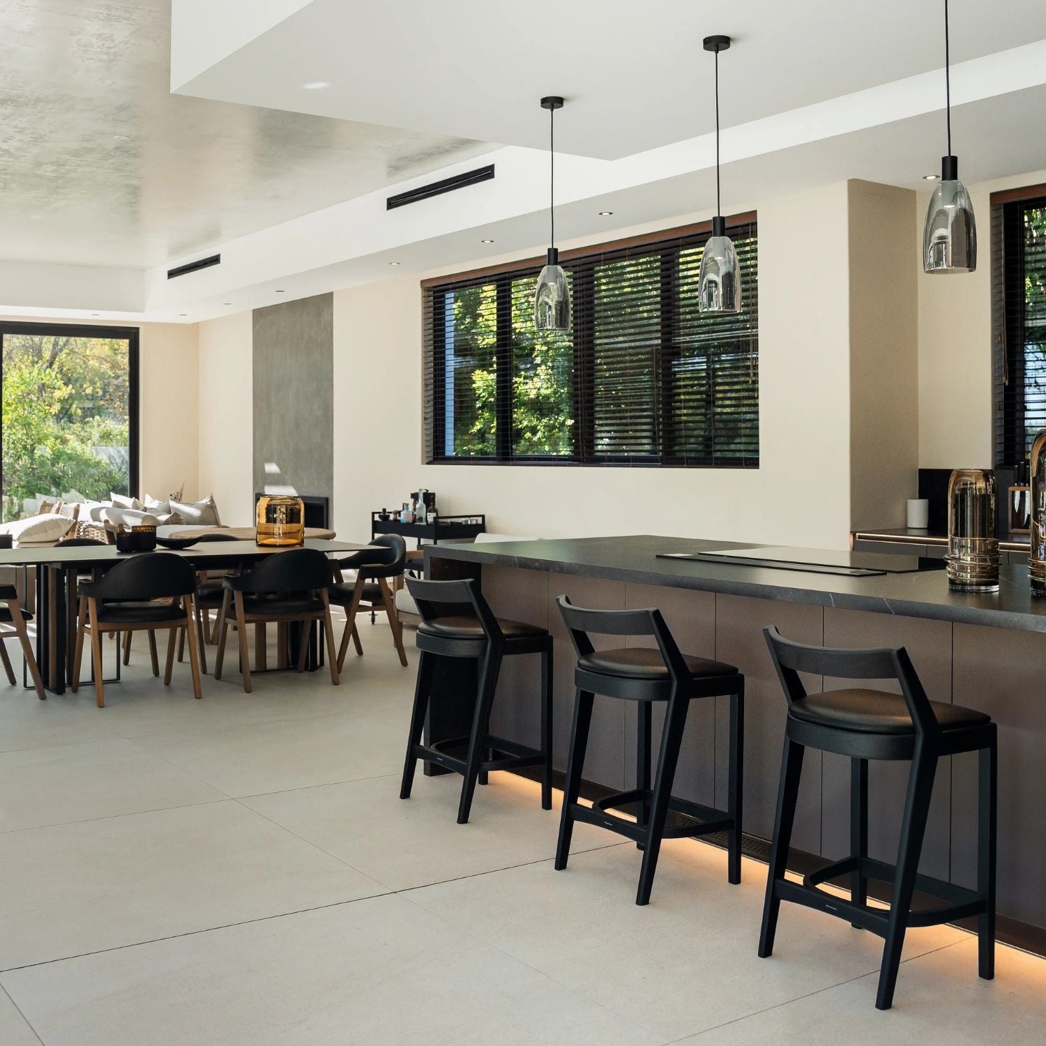 Makuti_bar_stool_insitu_2_.jpg