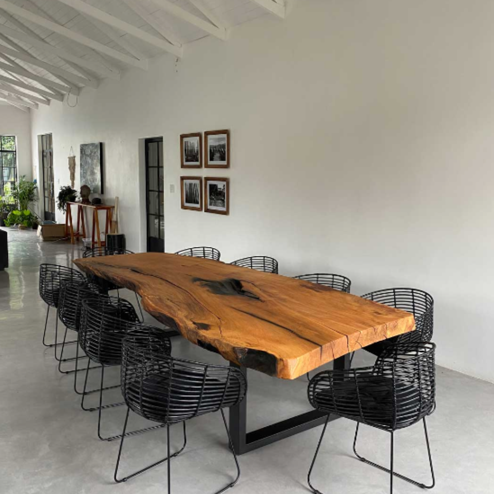 Matumi_20dining_20table_20_17be69d7-6d42-4a16-906d-0a0e5d2e6ed6.png
