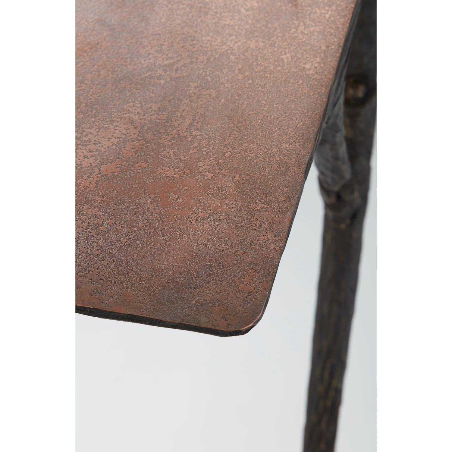 OuHasieBrassDetail2_92e42320-61d6-4aa4-9959-8ed81d277212.jpg