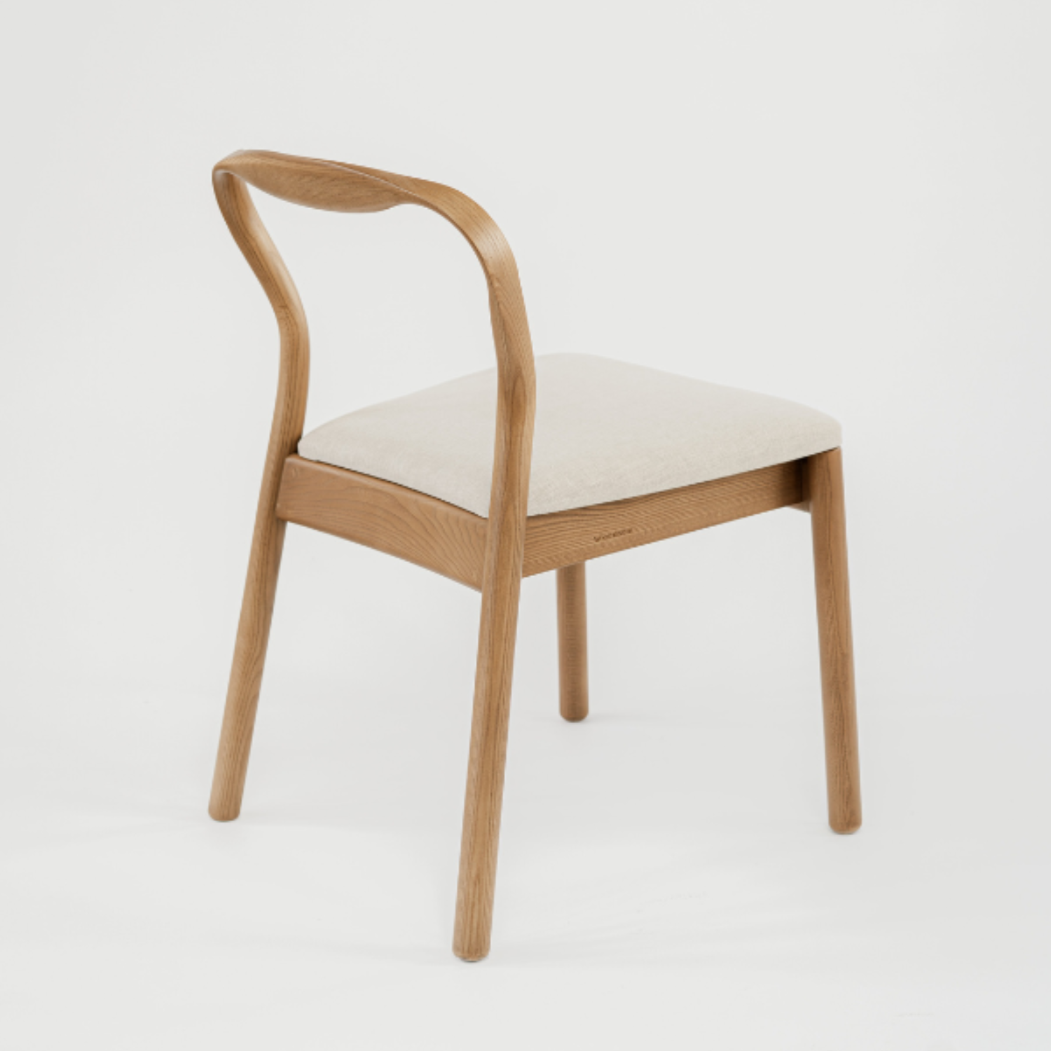 Scoop_chair__side_angled_back_.png