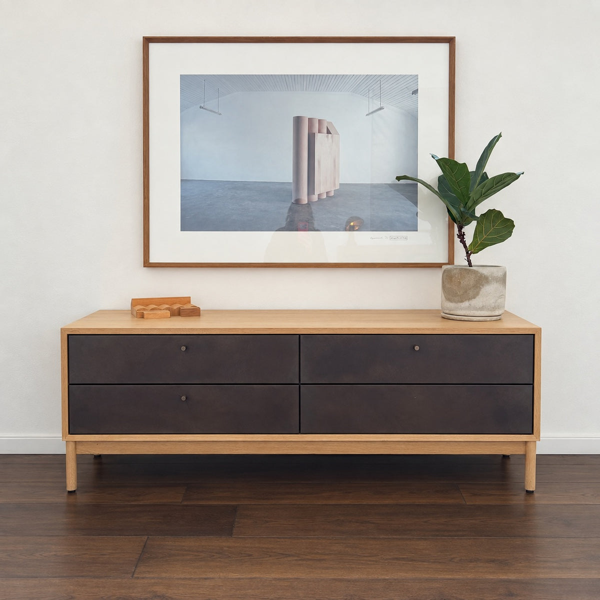 Straight_on_oak_cabinet_with_framed_art.jpeg