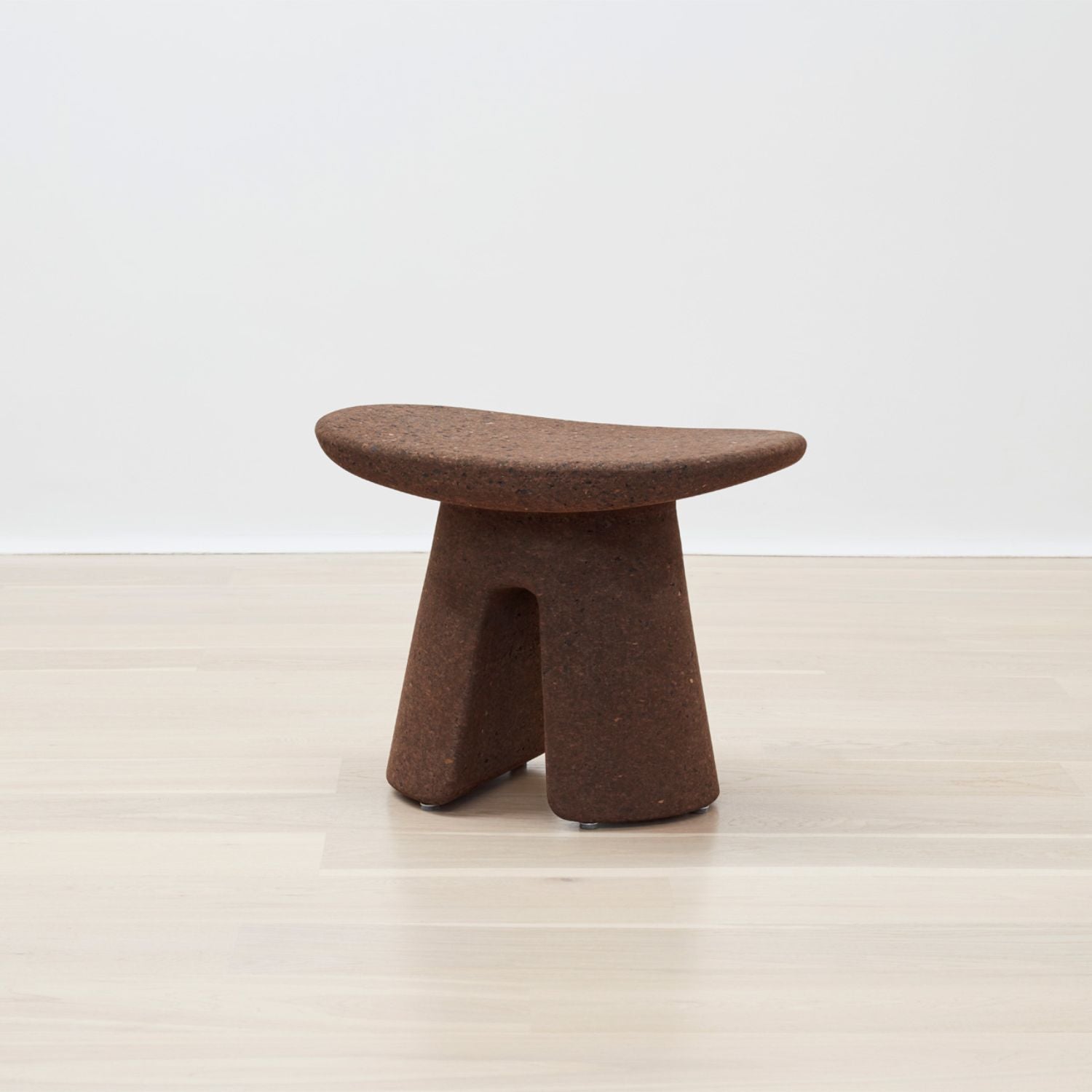 Tonga_chair_large_dark.jpg