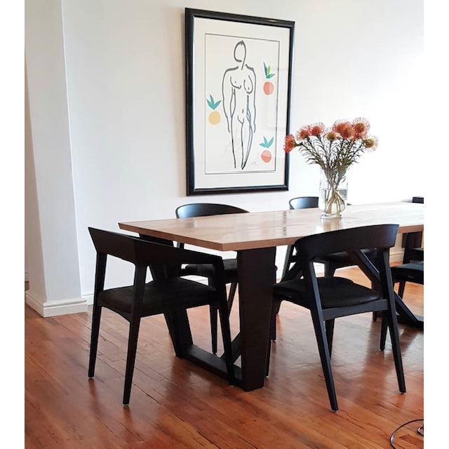 Tulip_Carver_Dining_Chair.jpg