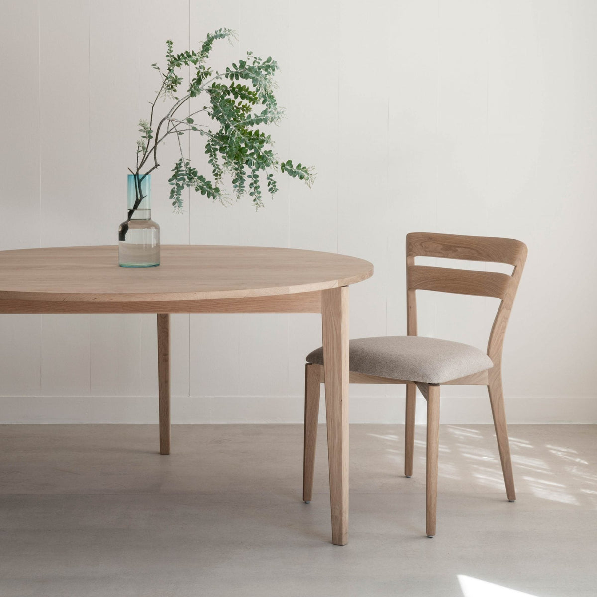 andrew-dominic-furniture-ivor-round-table-oak-natural-front-1456-1-1800x1800_405f69dd-3dd0-4a7b-be16-f2806ad21889.jpg