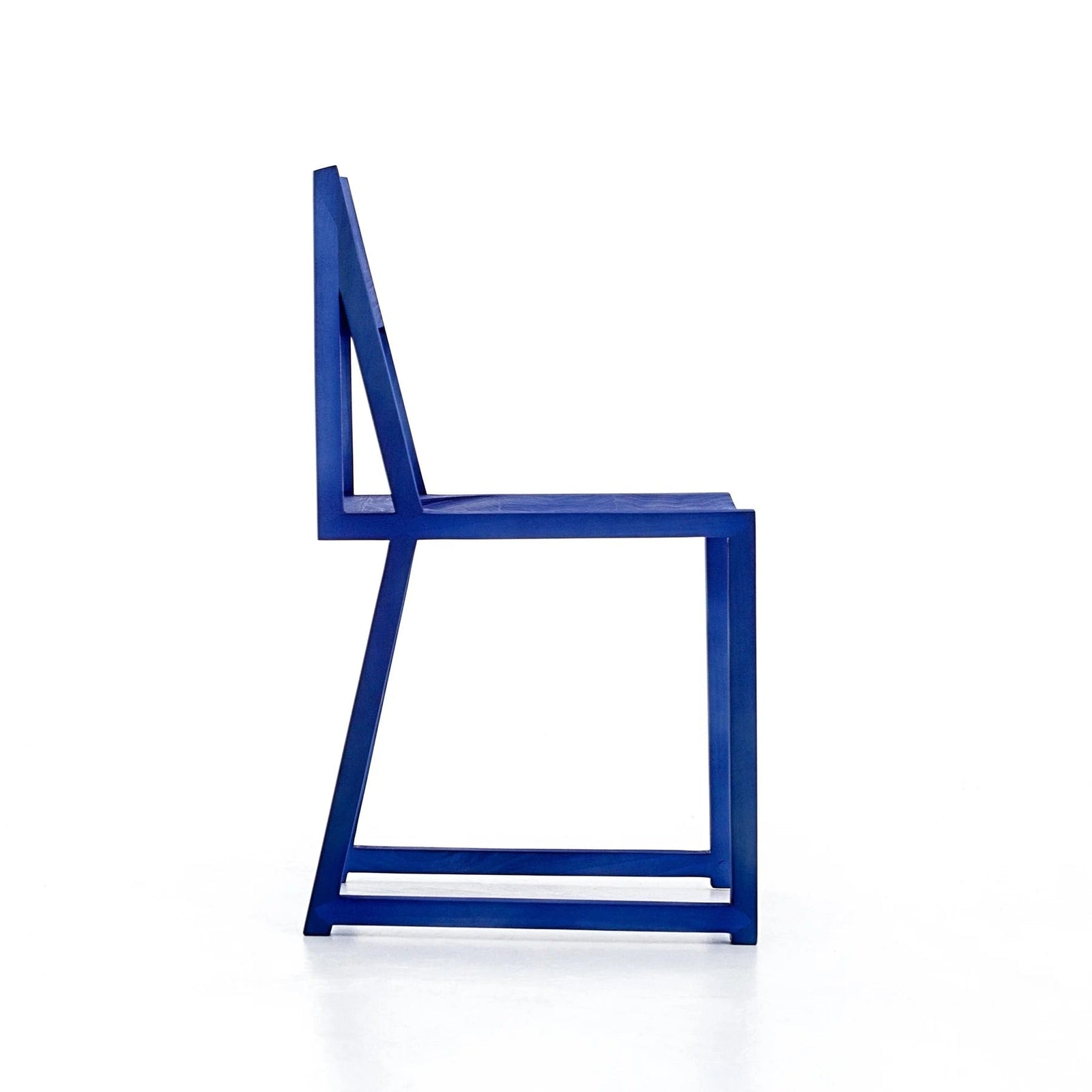 dokter-and-misses-seating-blue-chair-ultramarine-002.jpg