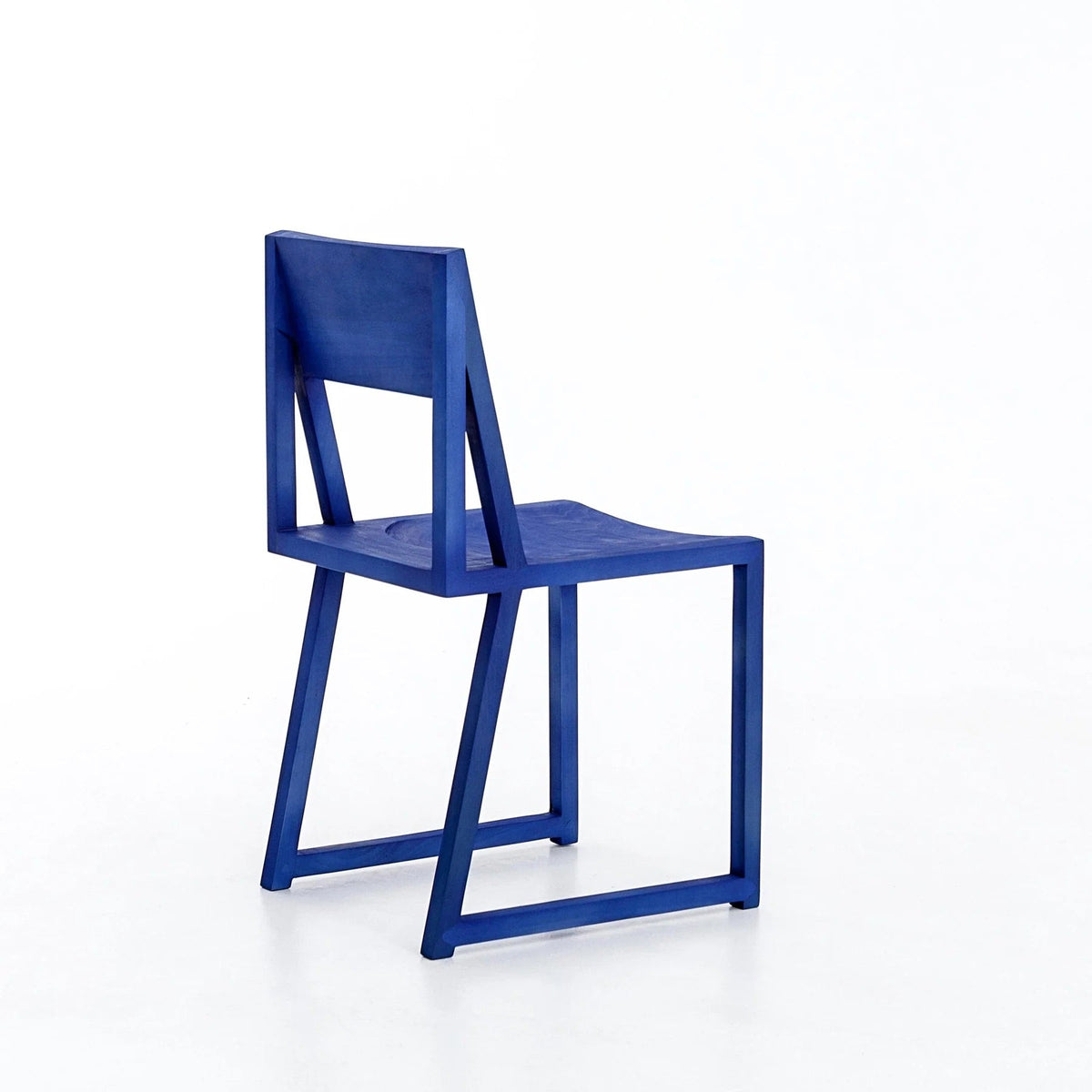 dokter-and-misses-seating-blue-chair-ultramarine-003.jpg