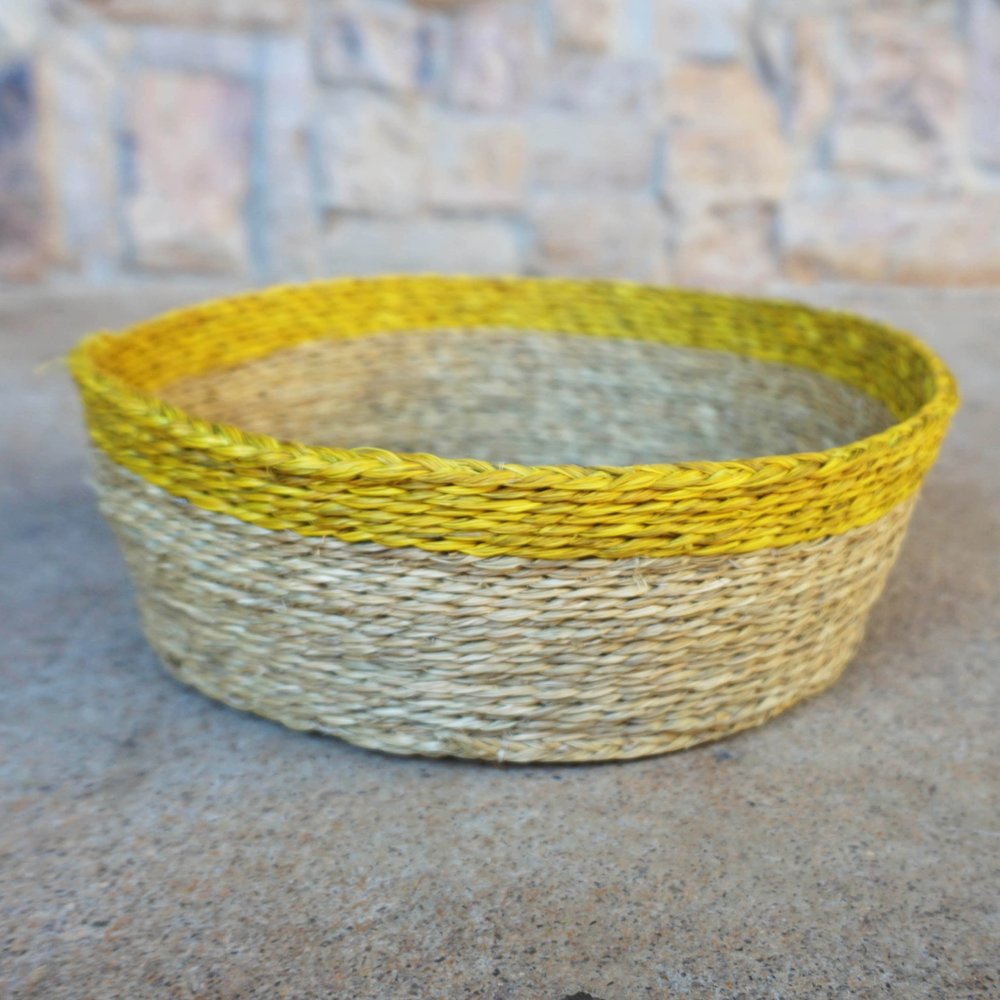 Large grass bread basket with trim color