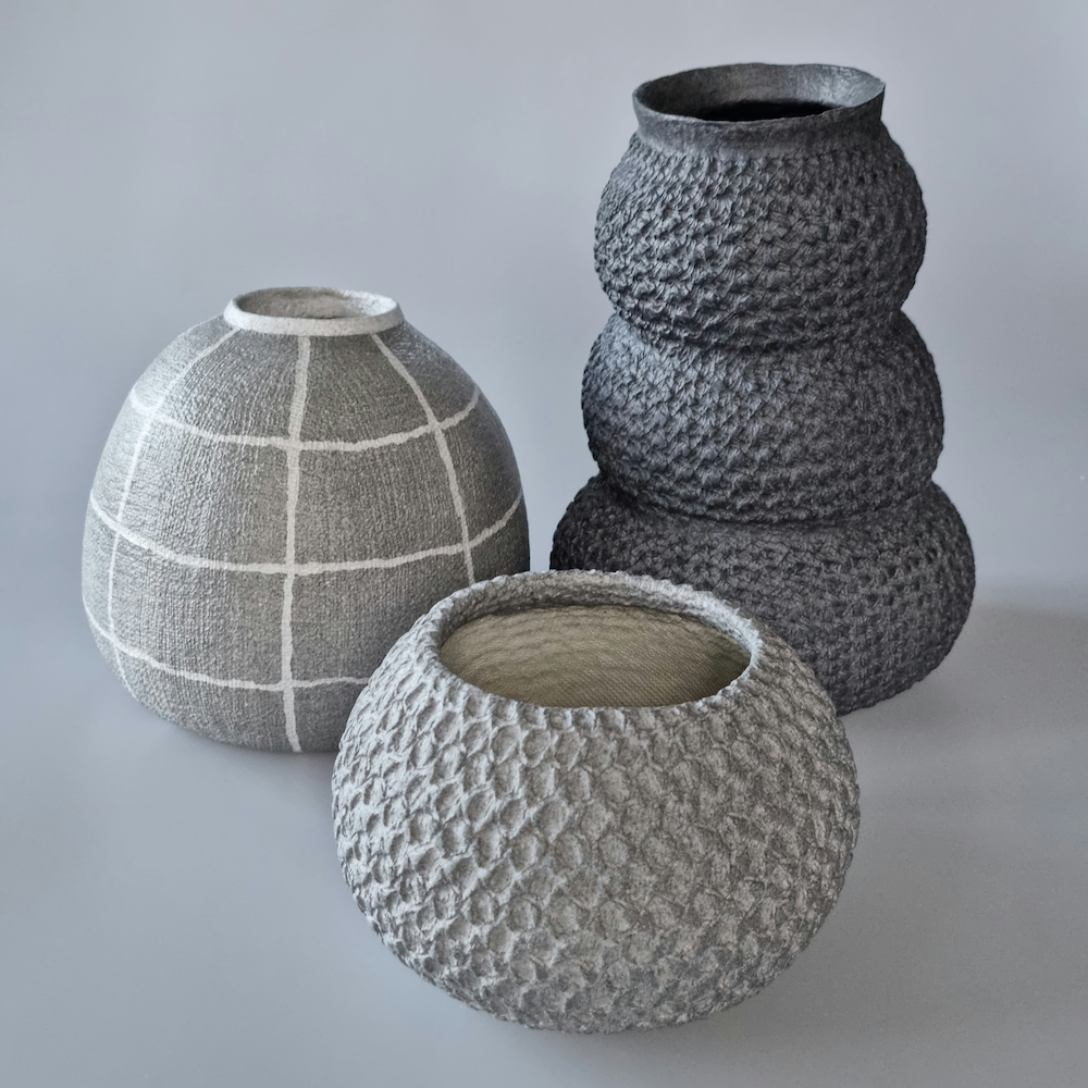 3tierPotGridPebbleWideMouthPebbleCharcGrey.png