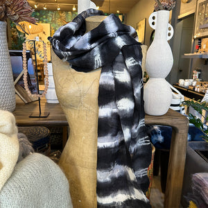Adire Nuno shawl - charcoal