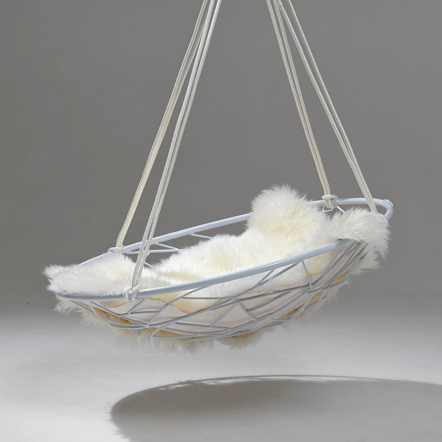 Basket_twig_hanging_swing_chair_1.jpg