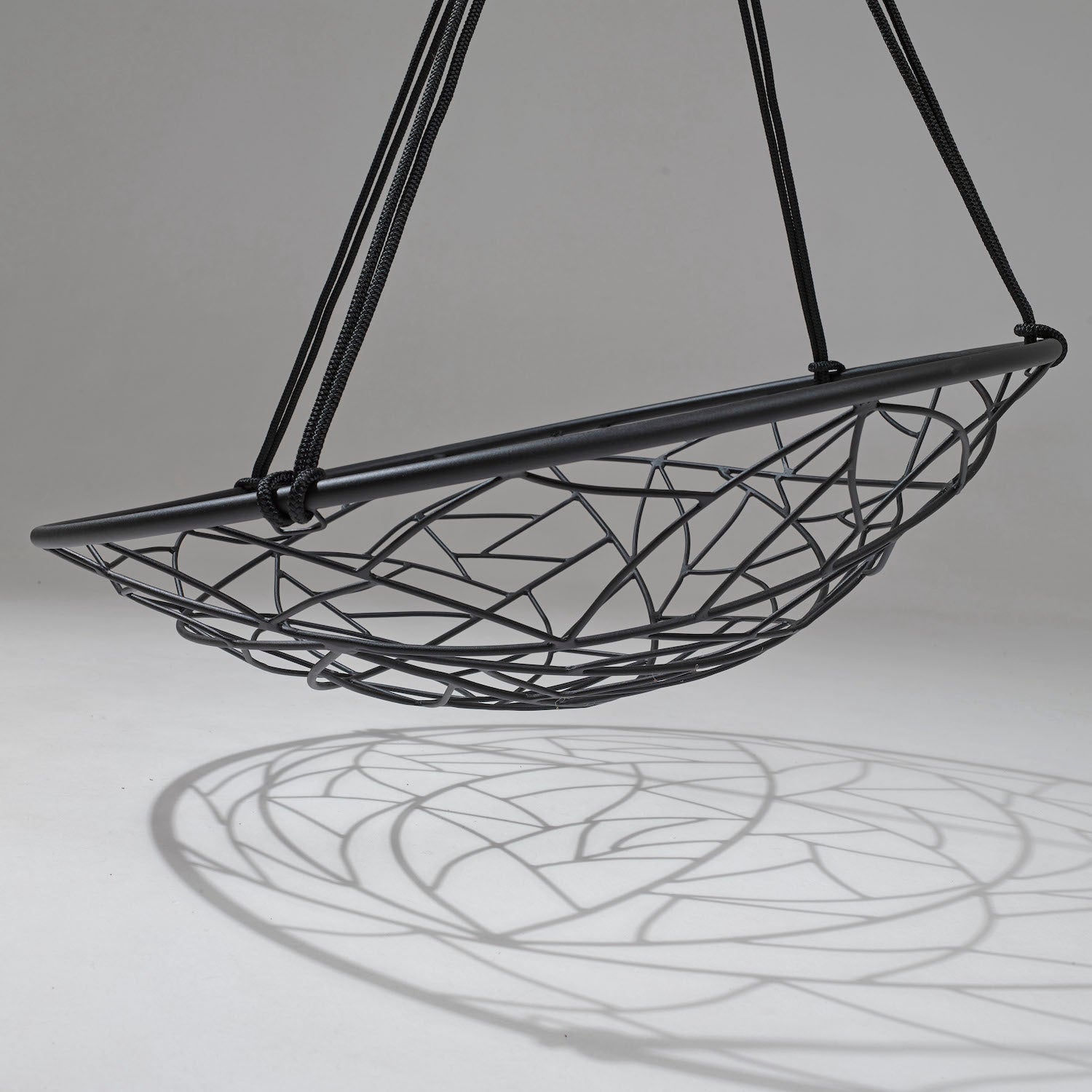Basket_twig_hanging_swing_chair_3.jpg