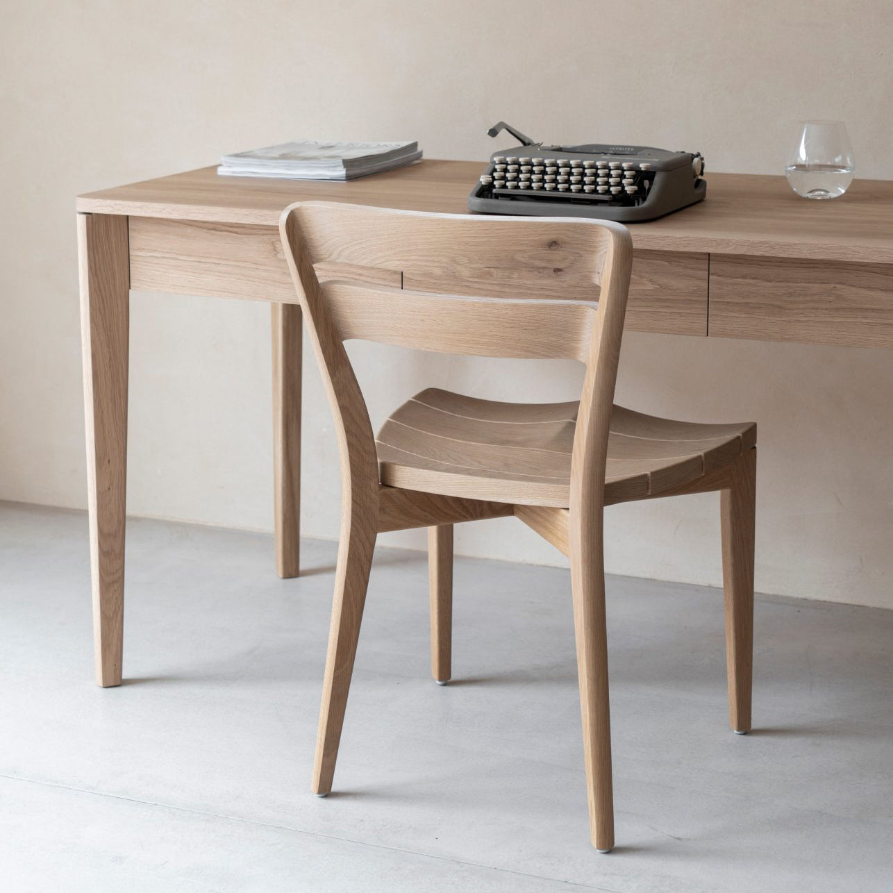 Ivor Desk