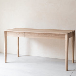Ivor Desk