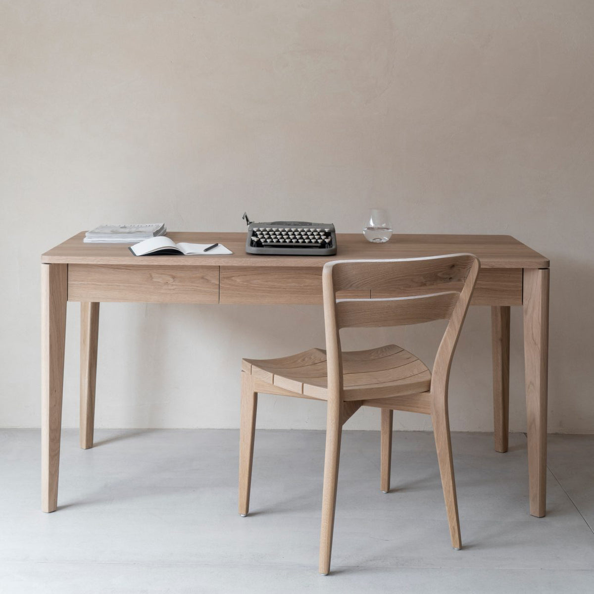 Ivor Desk