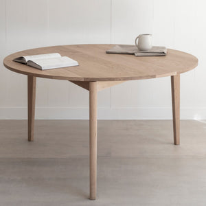 Ivor Round Table