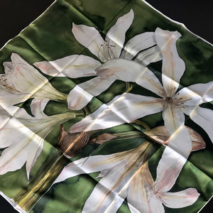 Lilly ink silk scarf - green