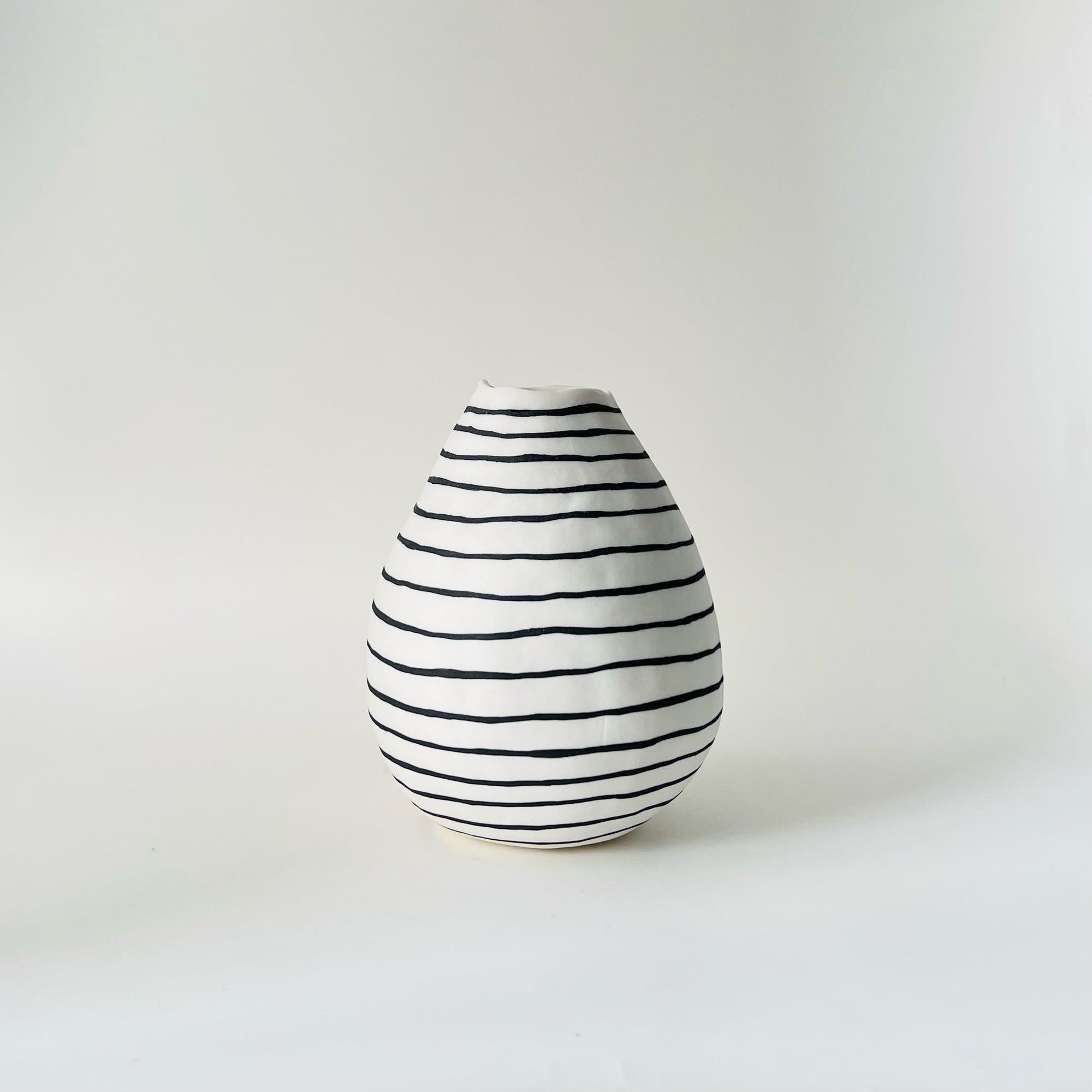 Line bud vase.jpg