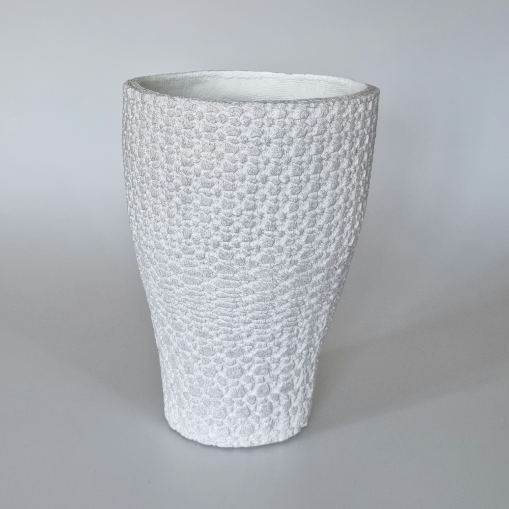 MedAsymVaseWht_f2d23849-38a5-47cf-bd44-8f4f3e5bdc77.png