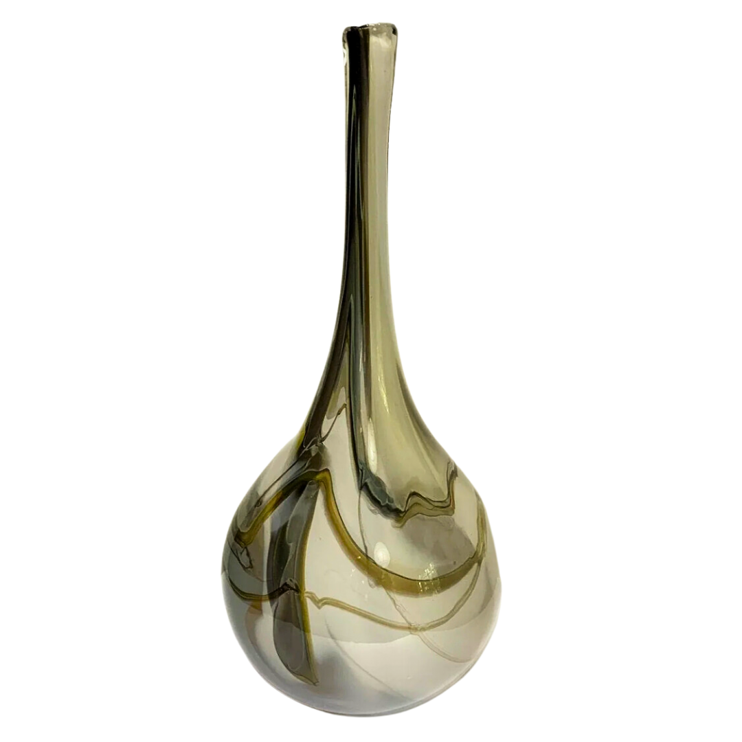 Rockstreams glass decanter vase -updated image.png
