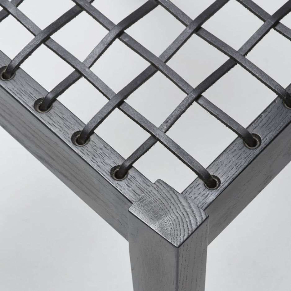 Seat_20detail_20_dark_20charcoal_20oak.jpg