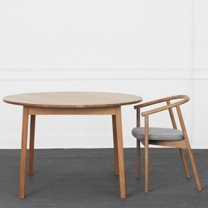 Tapered round table.jpg