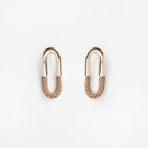 b1563a78ec59337587f6ab6397699afc_2FCantadora_earrings_-_beige_2000x_2f294c90-2d78-449e-9971-298696e2bd48.jpg