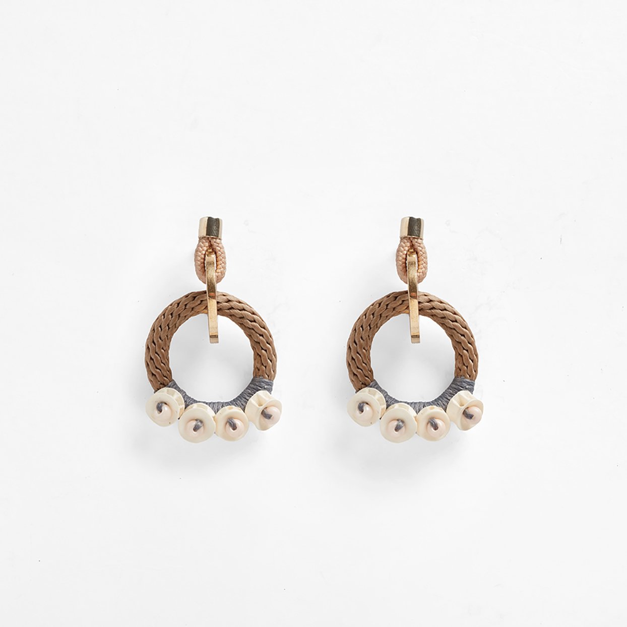 bindu_earrings_beige_PICBIN-E-BG_LR_2000x_b1021172-572a-4b6e-979e-fc6dce583a4f.jpg